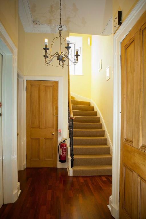 4Kt Guest House Единбург Екстериор снимка