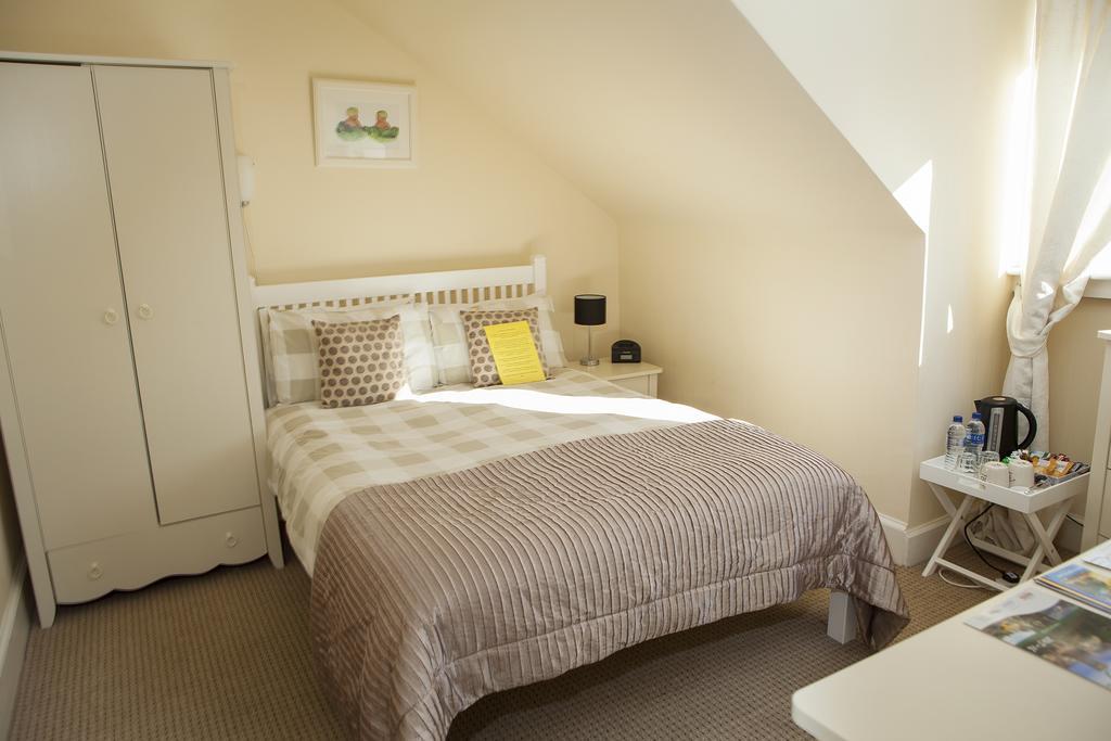 4Kt Guest House Единбург Екстериор снимка