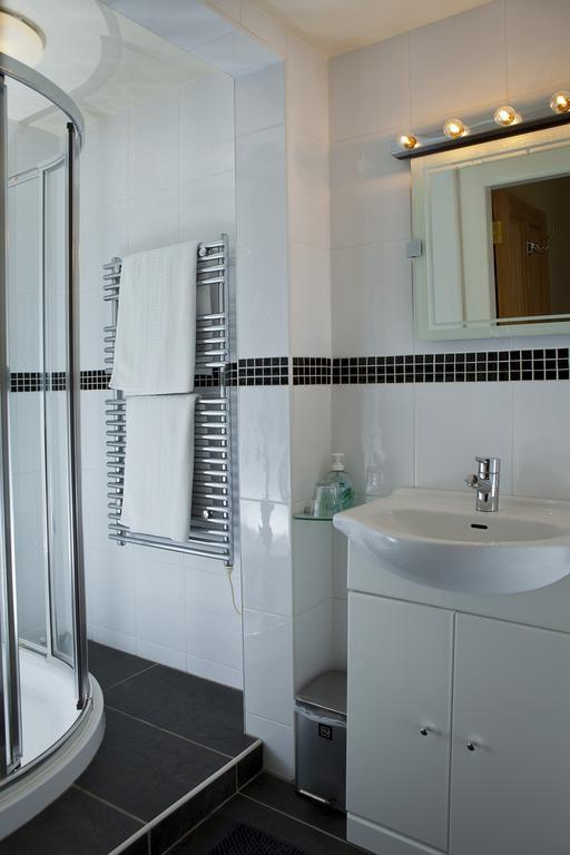 4Kt Guest House Единбург Екстериор снимка